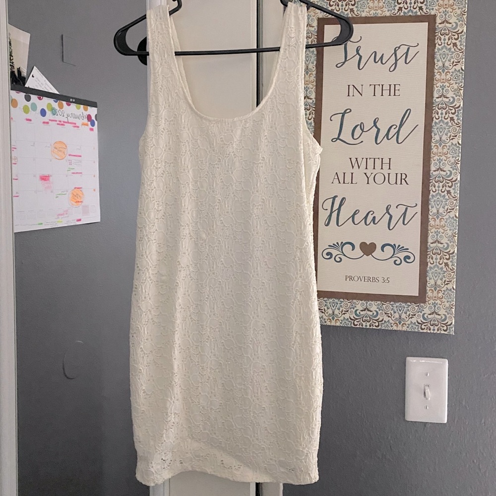 Dress - Picture 2 of 2